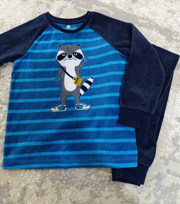 Детская одежда .