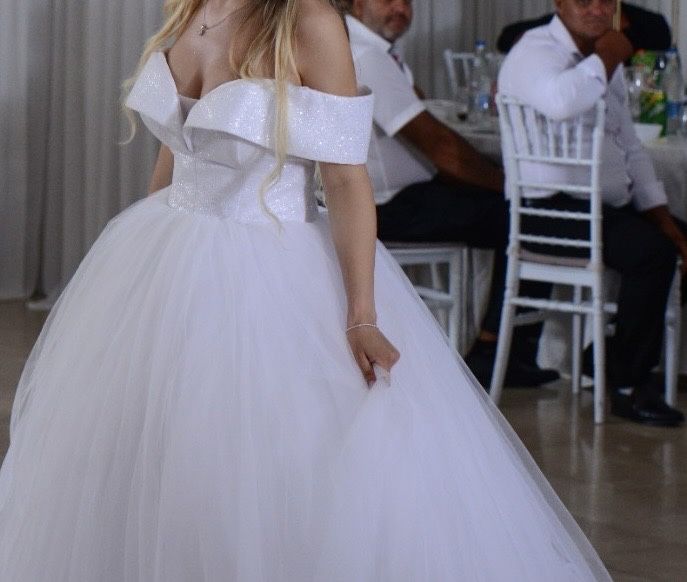 Vand rochie alba de mireasa S