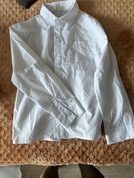 Продам школьную форму в отличном состоянии на девочку