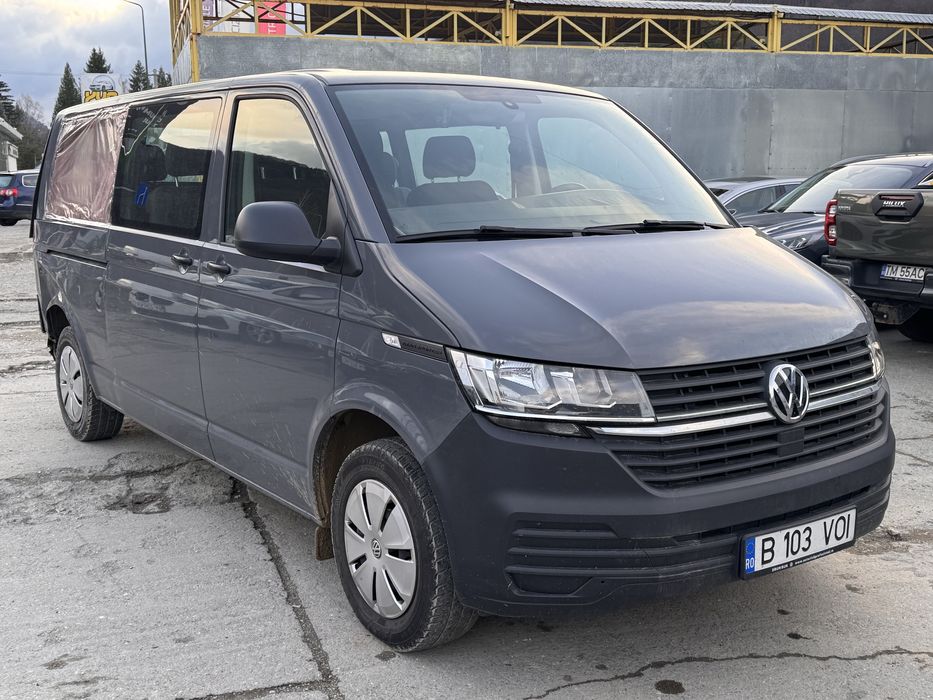 VW Transporter 8+1 T6 2022 2.0 TDI avariat