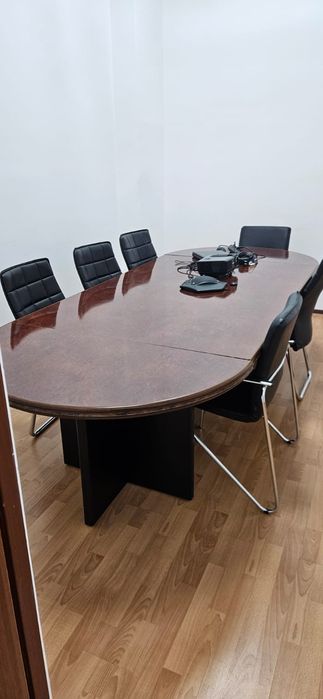 Продается конференц стол