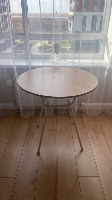 Продам стол в отличном состоянии