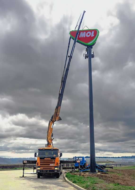 Inchiriez Camion Macara. Inchirieri Macarale. Macara HIAB de Inchiriat