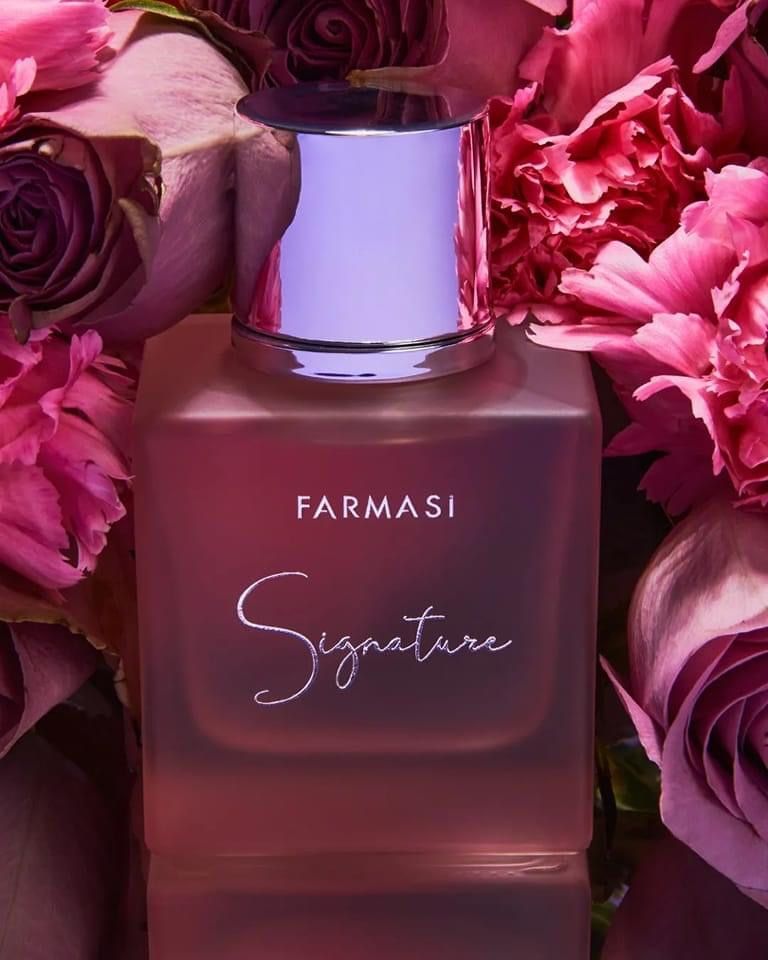 Apa de parfum Signature