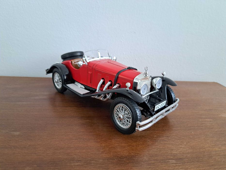 Machete Bburago la scara 1:18 Mercedes, Alfa Romeo, Jaguar, Bugatti