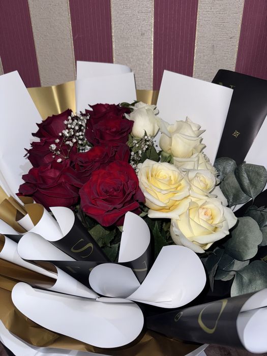 Продам шикарные розы, а идеальном состоянии, только подарили