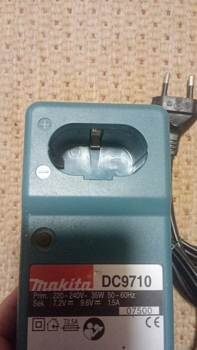 Incarcator acumulatori Makita