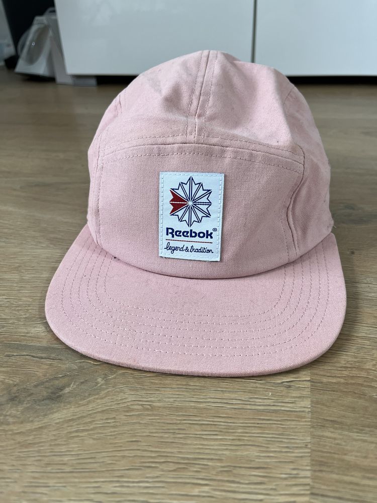 Reebok,Nike,Lyle&Scott шапки