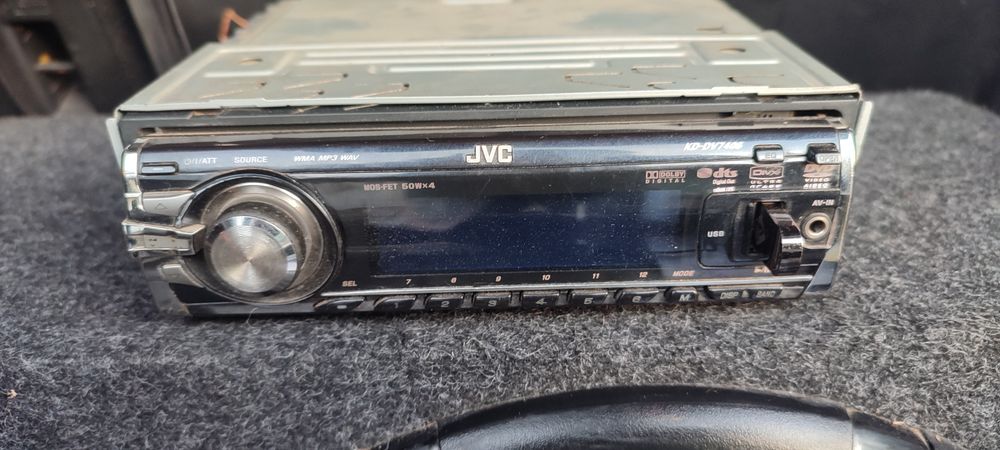 Продам магнитолу JVC оригинал.