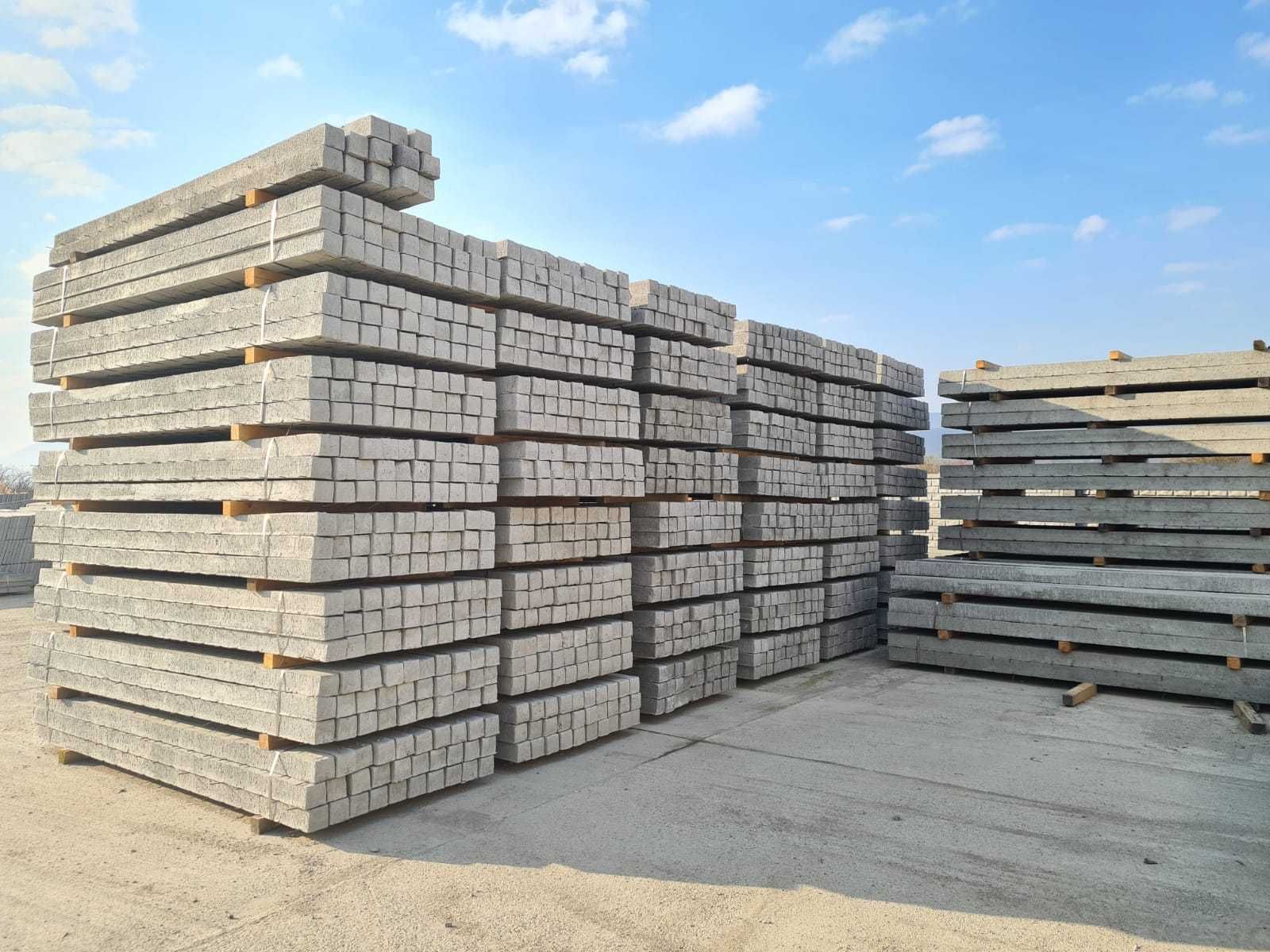 Stalpi de 2,4m din beton armat, pentru gard