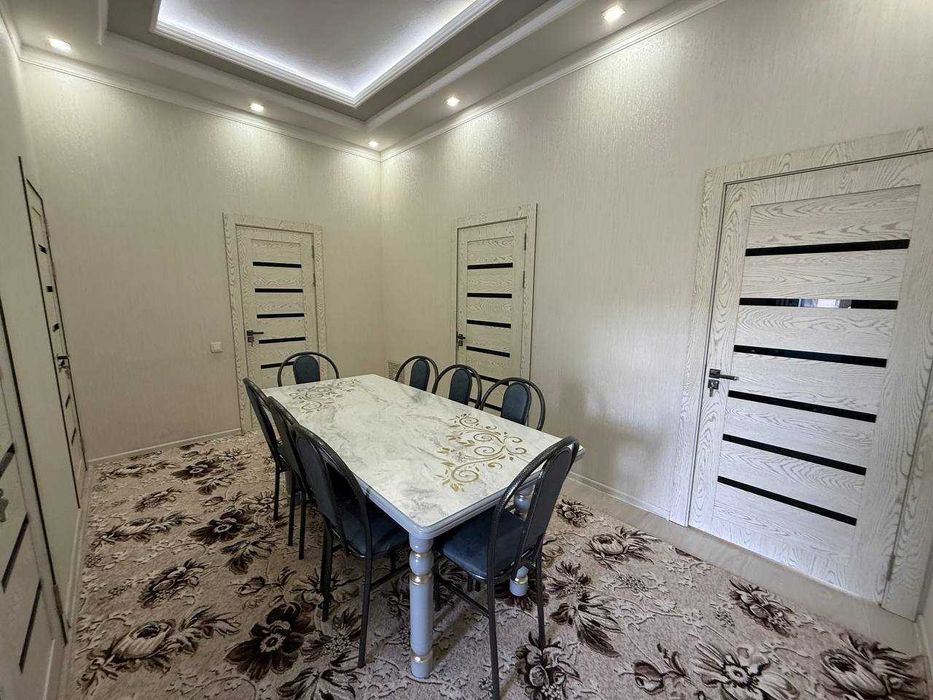 Сдается 3х комнатная квартира на 2 этаже Хамкор банк