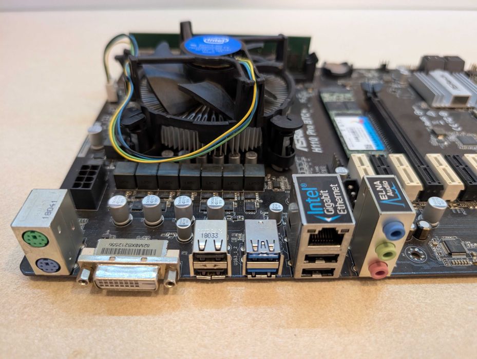 Asrock H110 Pro BTC+ / Intel Celeron 2.9 GHz / RAM 4GB / 128 GB SSD