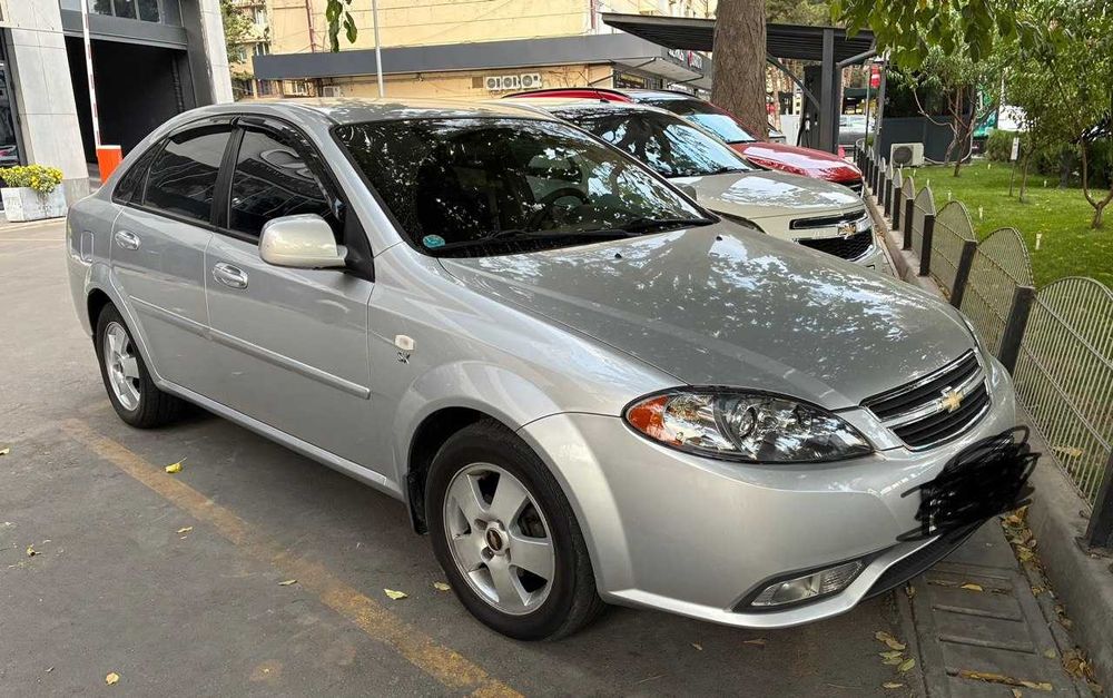 gentra-lacetti , 2015 , автомат