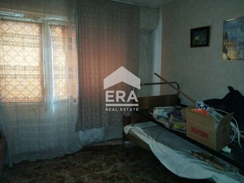 Tристаен апартамент в кв.,,Oрфей,,