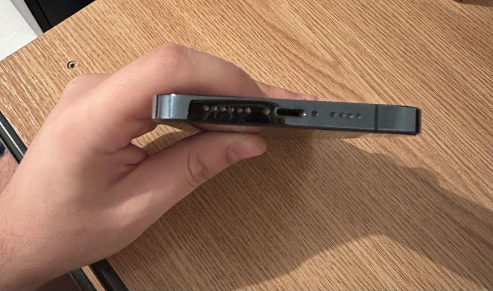 Vand iPhone 12 pro max 100% baterie