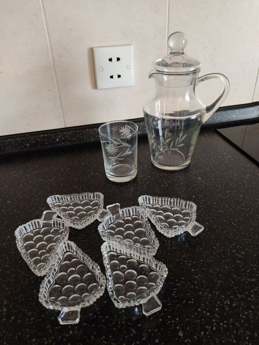 Кувшин со стаканом