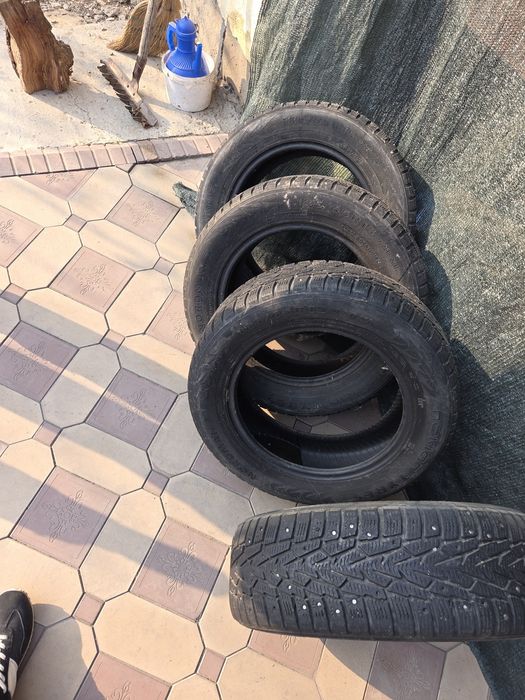Продаётся шины зимние 185.65..R15