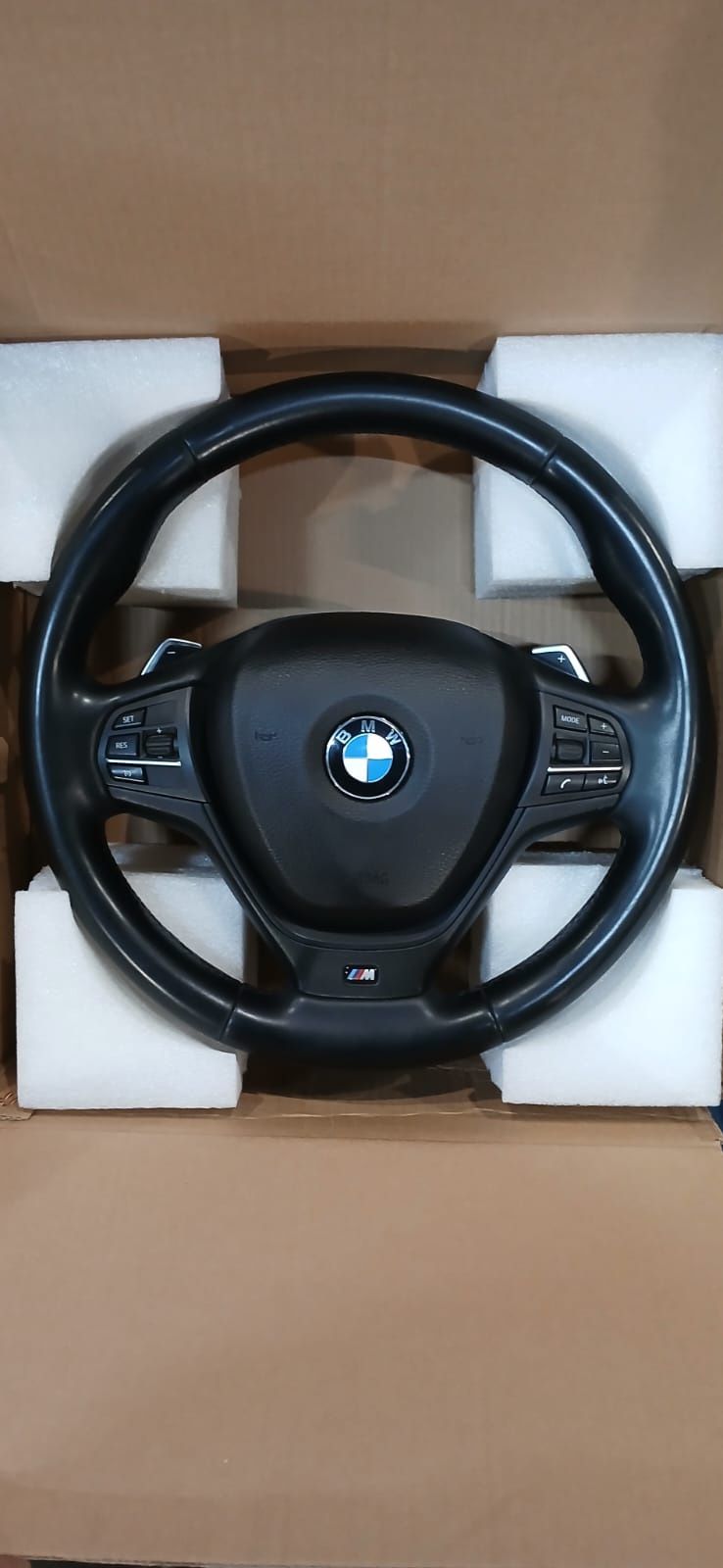Volan BMW x3 F25 cu padele