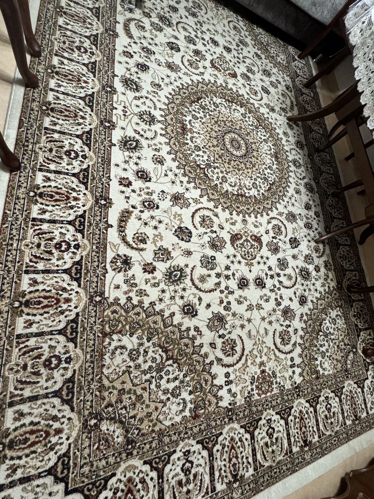 Ковер полушерстянной