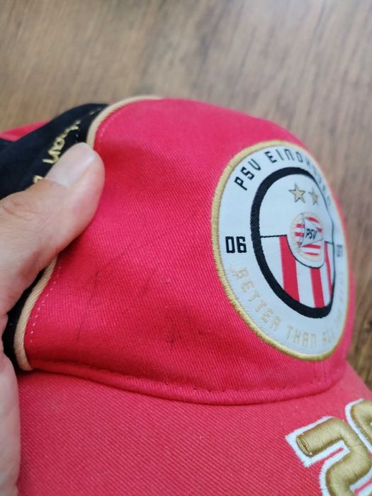 psv eindhoven better 06-07 -колекционерска шапка с остатък от автограф