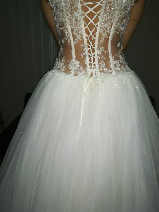 Vînd rochie de mireasă