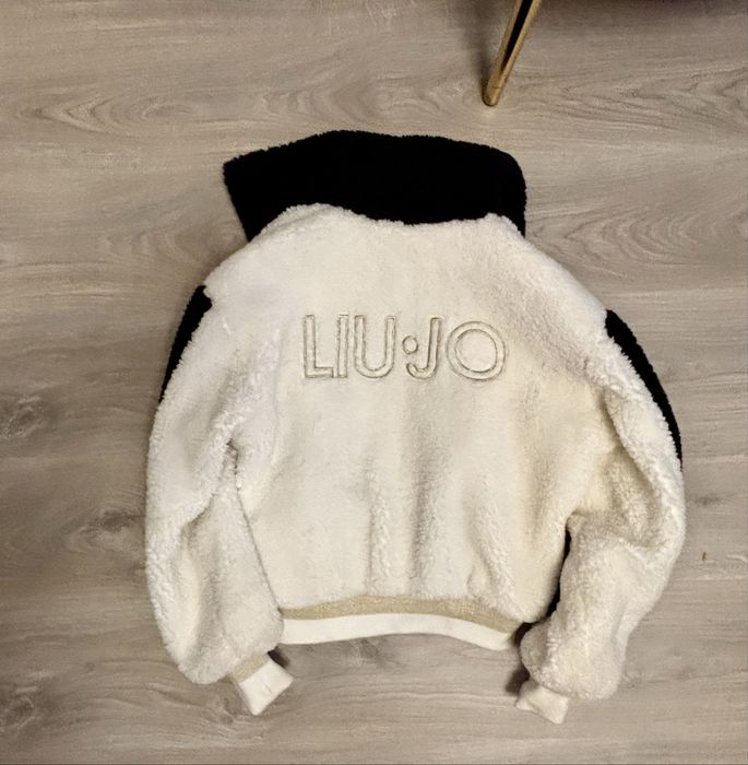 Дамско яке LIujo