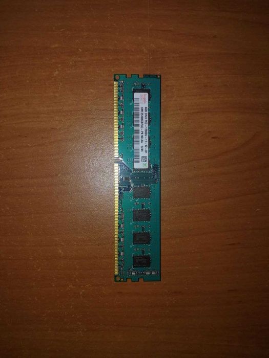 Оперативная память DDR3 4 GB 1600 МГц