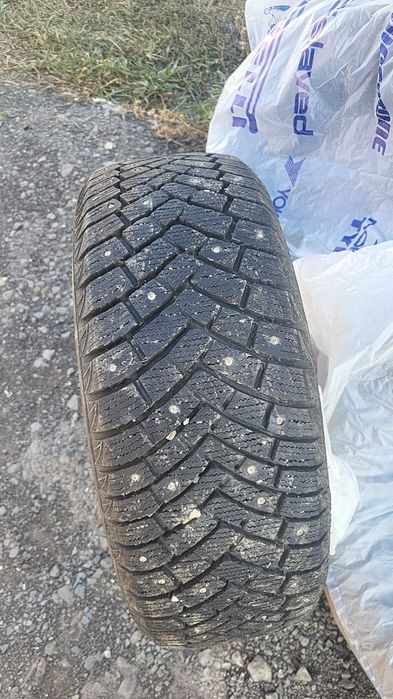 Шины зимние 1 месяц проездил