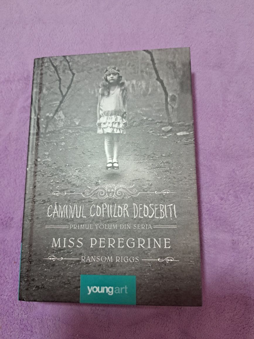 Carti seria Miss Peregrine