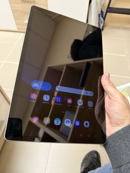 Таблет Samung Galaxy Tab S9 FE Plus + 8/128gb отличен