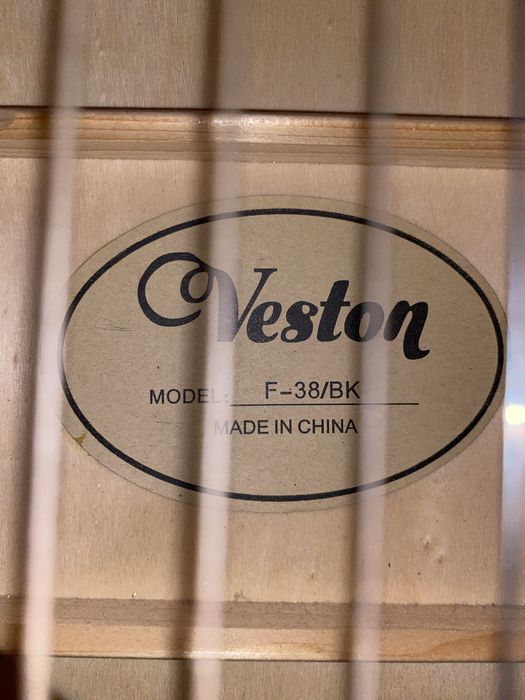 Гитара Veston черная