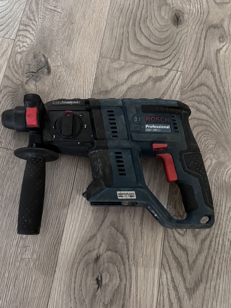 BOSCH Перфоратор