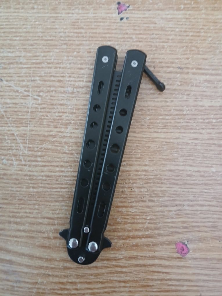 Pieptene jmecher de tip butgerfly
