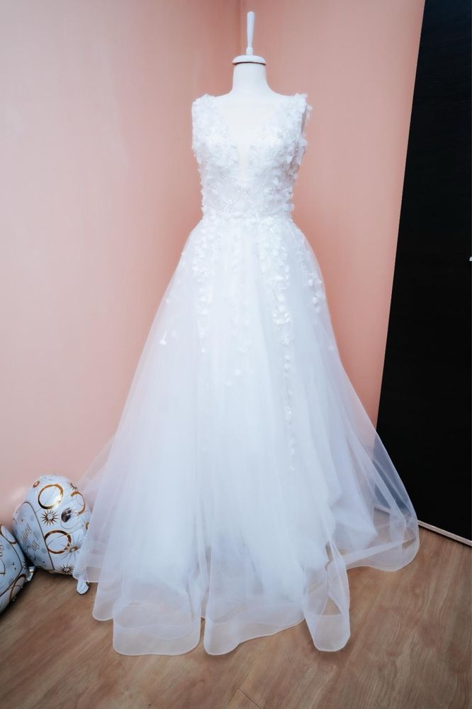 Vand rochie de mireasa