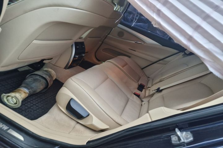 Racitor gaze 3.0 d n57d30a 8476993 BMW Seria 5 F07 [2009 - 2013] 3.0