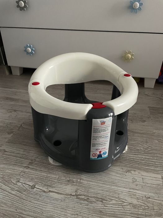 столче за баня за бебета