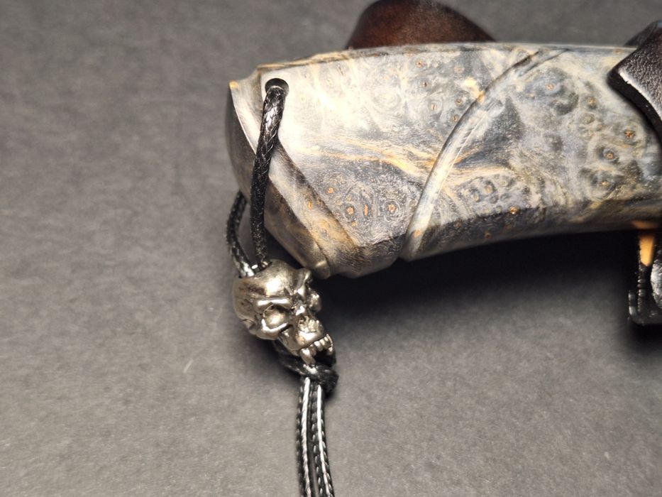 Японски ловен нож от дамаска стомана VG-10 (96 слоя) с кожена кания