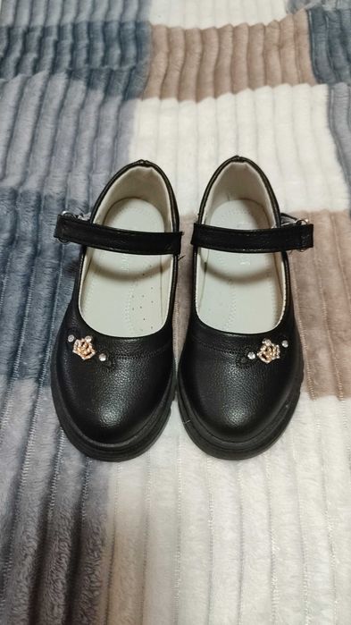 Туфли новые 27 размер