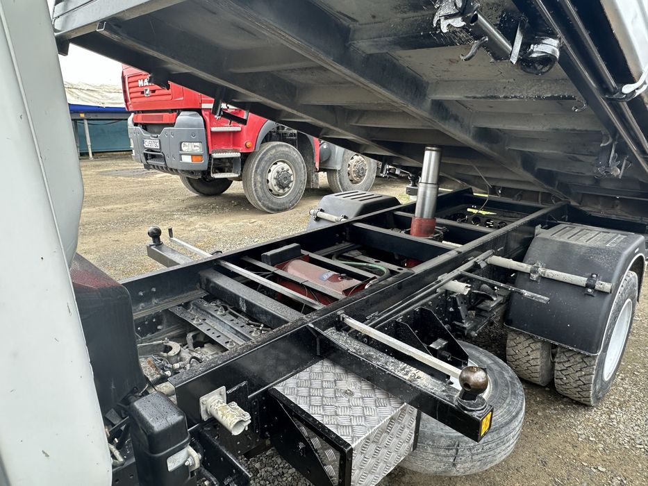 Vand Isuzu NQR stare foarte buna de functionare