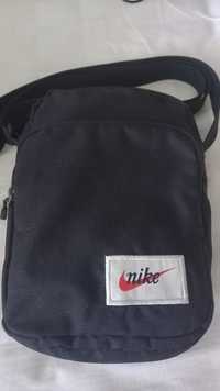 Оригинална чанта Nike