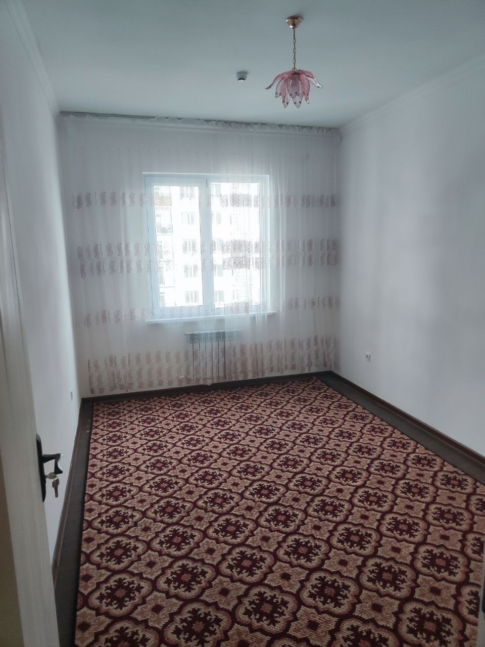 Продается квартира в Сергели Янги Дархон, 3х комнатная, 7-этаж. Новост