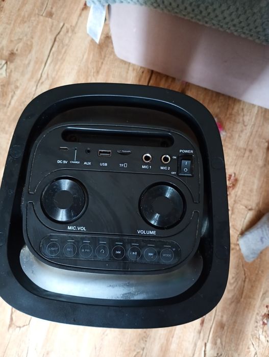 Boxă Vortex cu telecomanda și microfon fara fir