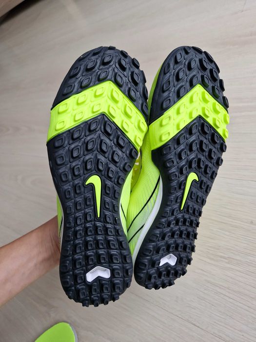 ghete de fotbal Nike Mercurial 37