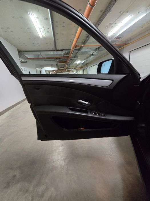 Продава се BMW e61 530d