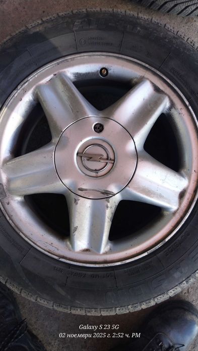 Гуми със джанти вектра Б