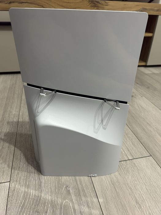 Vand PS5 ca nou + FIFA 25 disk ori schimb cu pc gaming