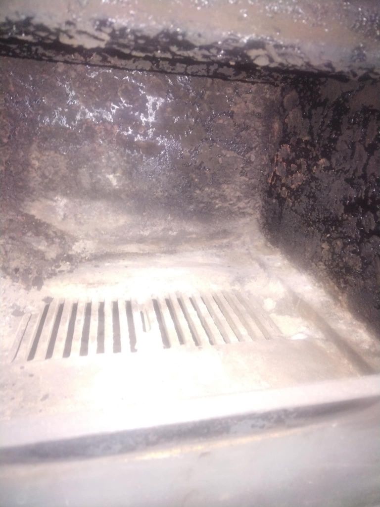 Камина с водна риза
 PRITY 17kw
Перфектно техническо и оптическо състо