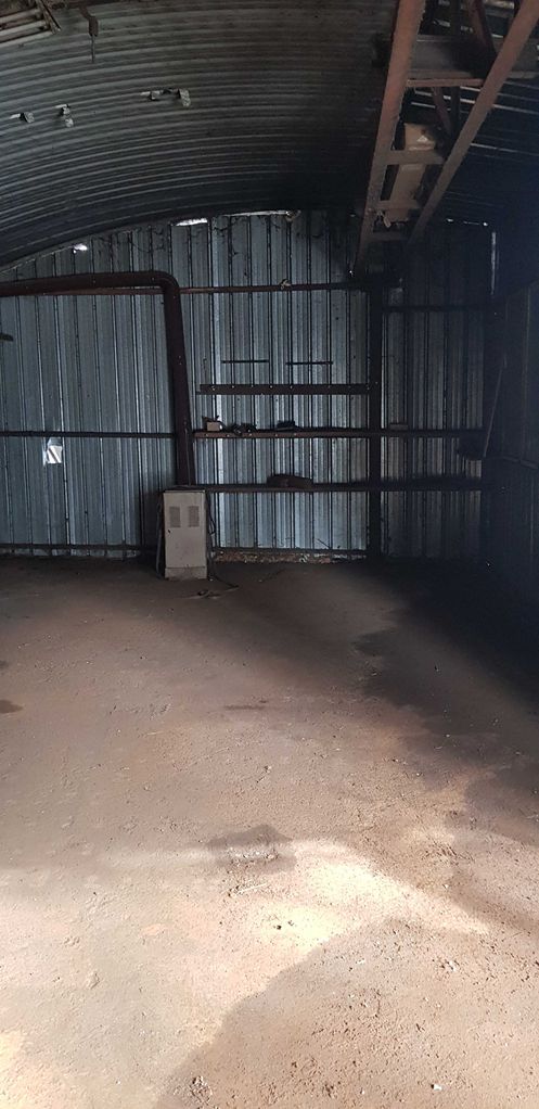 Дава се под наем Промишлена сграда в София, Зона Б-5 - 170 кв.м за 357 € - Снимка #1