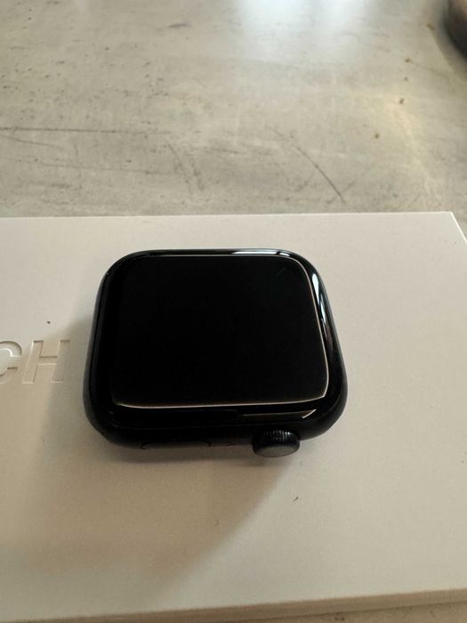 Apple Watch Series 9 45mm пълен комплект