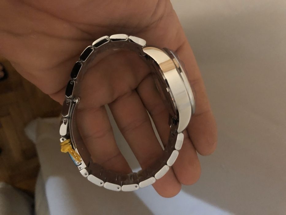 Invicta чисто нов и оригинален часовник